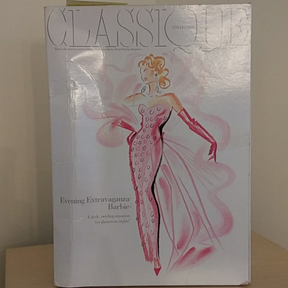 Evening Extravaganza Barbie Classique Collection - Picture 5 of 8